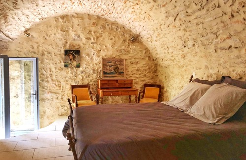 Lussan Bed & Breakfast | Charming room with garden and swimming pool 15 minutes from Uzès