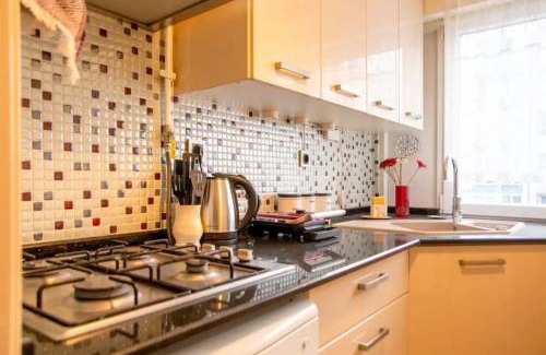 Konak Apartment | Charming Sea View House in Konak