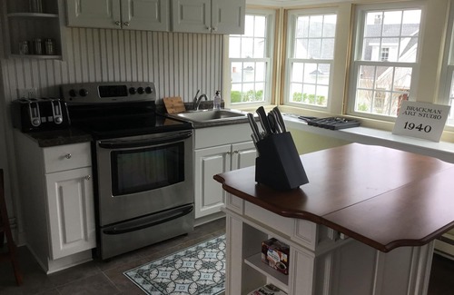 Noank Cottage | Charming Seaside Cottage book now for summer 10% off weekly rates