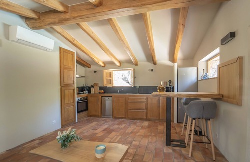 Sotta House | Charming sheepfold, heated swimming pool, landscaped Mediterranean garden
