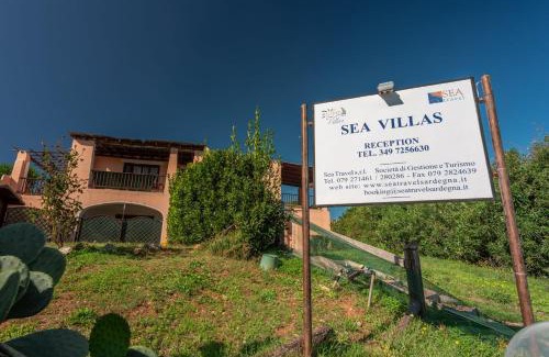 Stintino Villa | Charming Small Villa shared pool Sleeps V4IN