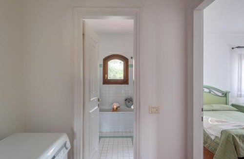 Stintino Villa | Charming Small Villa shared pool Sleeps V4IN