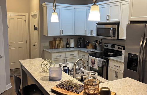 Crestwood House | Charming, spacious, 2-bedroom townhome just 15 minutes from Louisville!