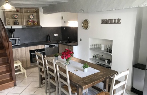Montlouis-sur-Loire House | Charming stone house, 3*, quiet, close to amenities, Touraine Cottage