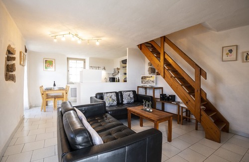 Payzac House | Charming stone house with swimming pool, 4 pers.