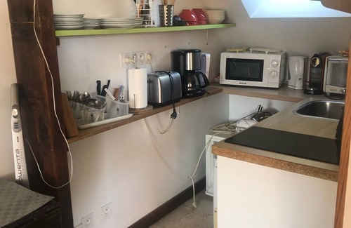 Courcerault Apartment | Charming studio in 17th century farmhouse on working horse farm