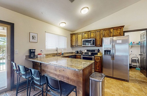 Alta Mesa Community Association House | Charming & sunlit villa with private pool, patio, & firepit - near golf & trails