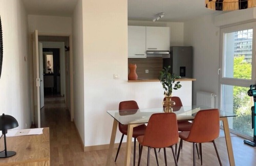 Ile de Nantes Palais des Congres Apartment | Charming T3 with balcony and garden