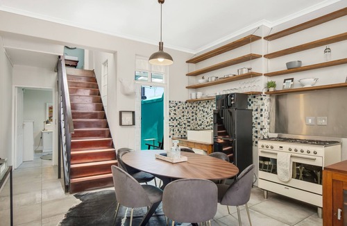 Bo'Kaap Apartment | Charming Townhouse In Vibrant Bo-kaap