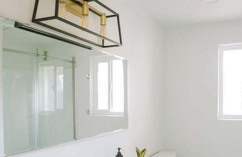 Medford House | Charming Two!! Centrally located townhome in East Medford