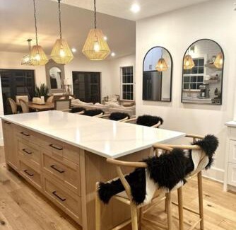 Saanich East Villa | Charming Victoria Character Home-Pet Friendly