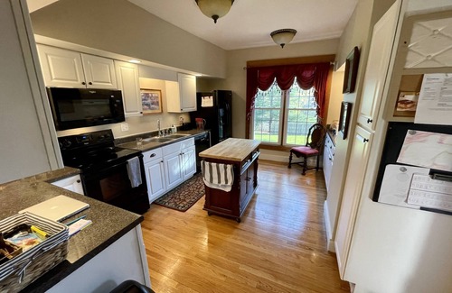 Copper Hill House | Charming Victorian Home Close to The Blue Ridge Parkway - Mile Marker 146