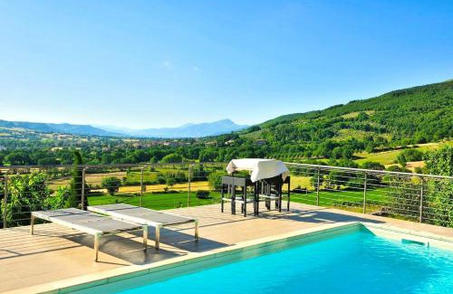 Nocera Umbra Villa | Charming villa in Nocera Umbra with private pool