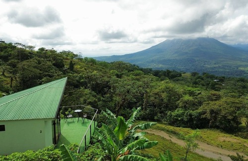 La Fortuna Villa | Charming villa with AC and outdoor Tub in La Fortuna.