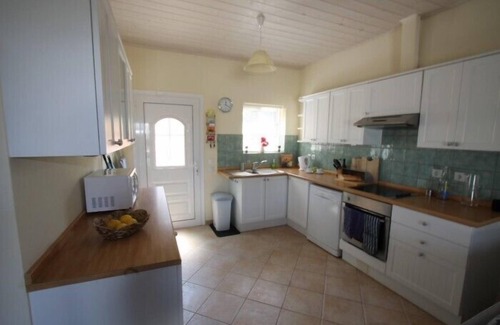 Ag. Georgios Villa | Charming Villa with Garden, 10-Min Walk to St. George Beach, Close to Amenities
