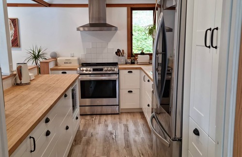 Salt Spring Island House | Charming waterfront Salt Spring Island B&B