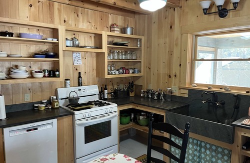 Medford Cottage | Charming waterfront cottage on Schoodic lake.