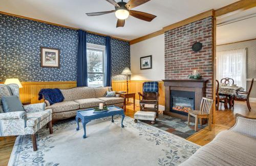 Dryden House | Charming Wilton Vacation Rental with Fire Pit