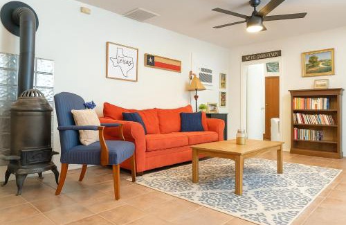 Nocona House | Charmingrusticcabinfarmpet Friendlyaffordable