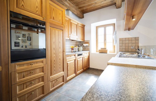 Sent Apartment | Chasa Scaletta: Large maisonette with lots of charm in the centre of Sent