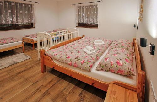 Liptovska Osada House | Chata Liptov, Domček v záhradách