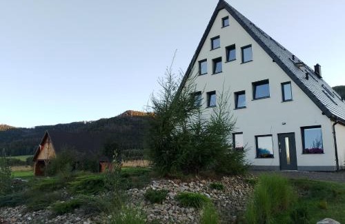 Radkow House | Chata Otulina Radków - komfortowa chata z widokiem w Górach Stołowych