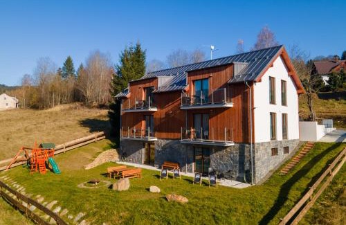 Zelezna Ruda Cabin | Chata Smrčka