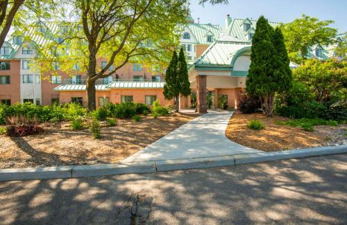 Aylmer Hotel | Chateau Cartier Hotel & Resort, an Ascend Collection Resort