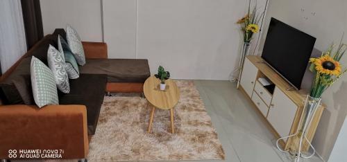 Tacloban Apartment | CHATEAU DE CHLOE - 3 Bedroom Entire Apartment for Large Group