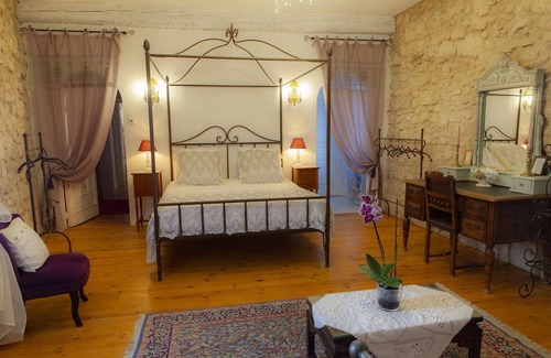 Murviel-les-Beziers Bed & Breakfast | Chateau de Murviel