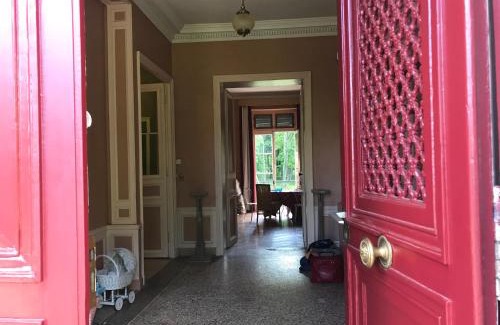 Rigny-le-Ferron Bed & Breakfast | Chateau des Closeaux
