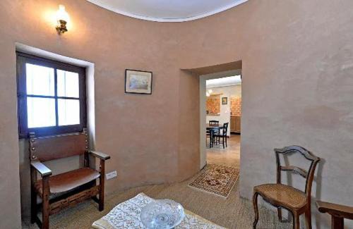 Montmaur Bed & Breakfast | Chateau du Terrail