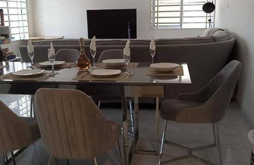 Ashaiman House | Chateau Eyram