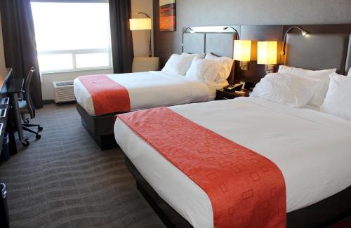 Bonnyville Hotel | Chateau Inn & Suites Bonnyville