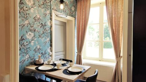 Brion House | Château La Mothaye - self catering apartments with pool in the Loire Valley