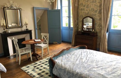 Villiers Bed & Breakfast | Chateau Morinerie