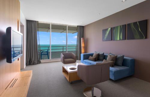 Noumea Hotel | Chateau Royal Beach Resort & Spa, Noumea