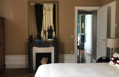 Charentonnay House | CHATEAU TROIS BRIOUXnBoutique chateau nestled in the French countryside full AC.