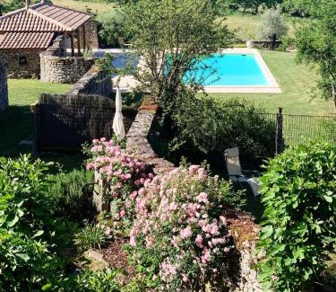 Saint-Ythaire House | Chatel de Bierre