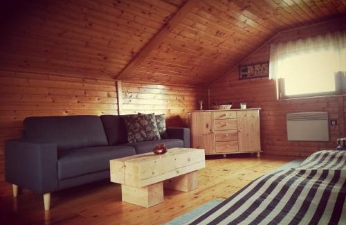 Partizanska Lupca House | Chatka Ivanka
