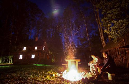 Bialowieza House | Chatka w lesie