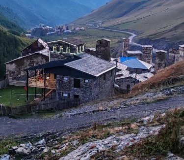 Ushguli House | Chazhashi Guesthouse - Rooms with Private Bathrooms