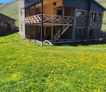Ushguli House | Chazhashi Guesthouse - Rooms with Private Bathrooms