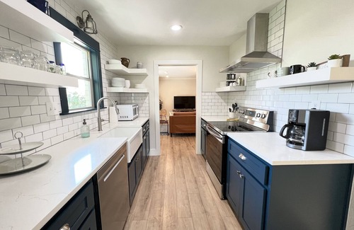 Keller House | Cheerful 3 Bedroom Old Town Keller Home