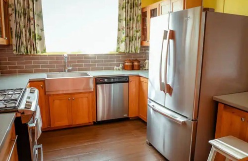 Oracabessa House | Cheerful 3-bedroom villa with on premises parking
