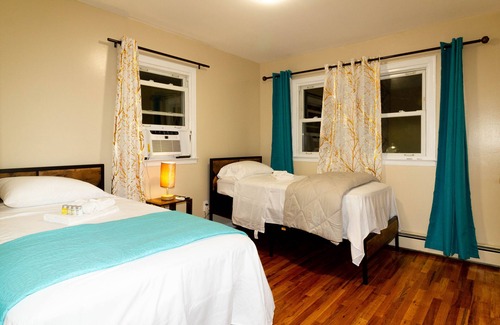 Baldwin House | Cheerful & Beautiful 3-Bedroom Ranch