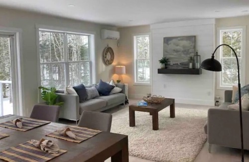 Aldersville Cottage | Cheerful/fun family friendly cottage