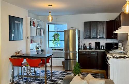 Midtown Apartment | Chelsea Gem Modern 2BR Apt Prime 23rd & 7th Spot