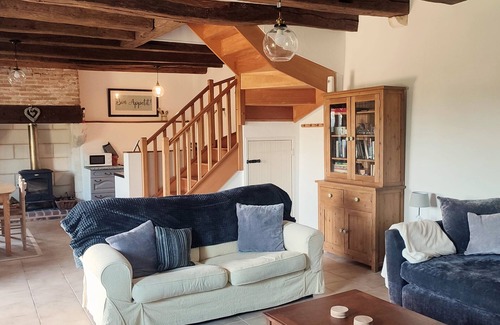 Saint-Pierre-de-Maille Cottage | Chenevaux - Pretty 2 bedroom cottage with pool in countryside