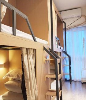 Chengdu City Centre Hostel | ChengDu ZAOWU HOME Girls Hostel WenShu Monastery